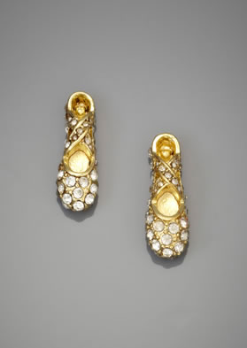 Betsey-Johnson-Ballet-Slipper-Stud-Earrings1.jpg