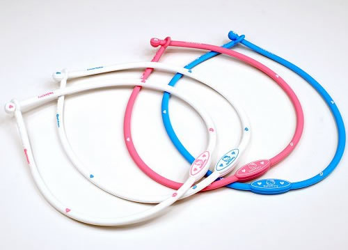 Japanese_RAKUWA_Hello_Kitty_Titanium_Necklace1.jpg