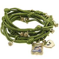 DISNEY_COUTURE_Snow_White_Wrap_Charm_Bracelet0.jpg