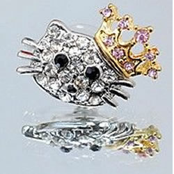 Hello Kitty Stud Crown Earrings in Sliver