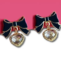 Betsey_Johnson_Black_Bow_Earrings0.jpg