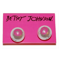 Betsey_Johnson_Pearl_Studs0.jpg