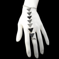 Geometric-Triangle-Slave-Bracelet0.jpg