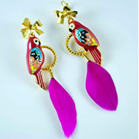 Parrot_Feather_Earring0.jpg