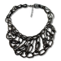 Trendy_Statement_Necklace_Black0.jpg