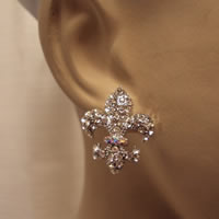 fleur-de-lis_stud_crystal_earrings0.jpg