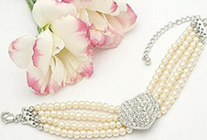 Multi-Layer Pearl Bracelet