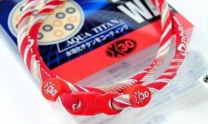 Phiten Japanese RAKUWA Titanium Necklace X30  <br />  (Red Striped)